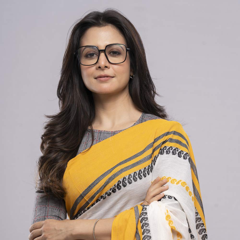 ‘একটি খুনির সন্ধানে মিতিন’ ছবিতে কোয়েলের লুক।