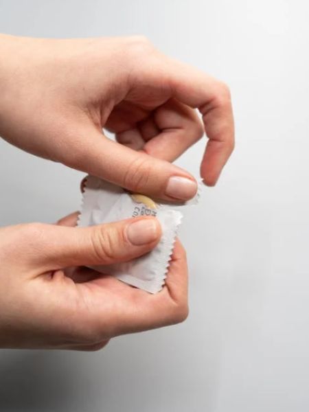 Pregnancy can happen despite using condom, know contraceptive birth control methods dgtl