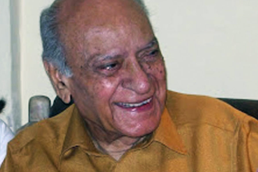 ২০০৫ সালে অমল পালেকর পরিচালিত ‘পহেলি’ ছবিতে শেষ বারের মতো অভিনয় করতে দেখা যায় অবতারকে। তার পর বয়সজনিত কারণে নানা রকম অসুস্থতা বাসা বাঁধে তাঁর শরীরে।