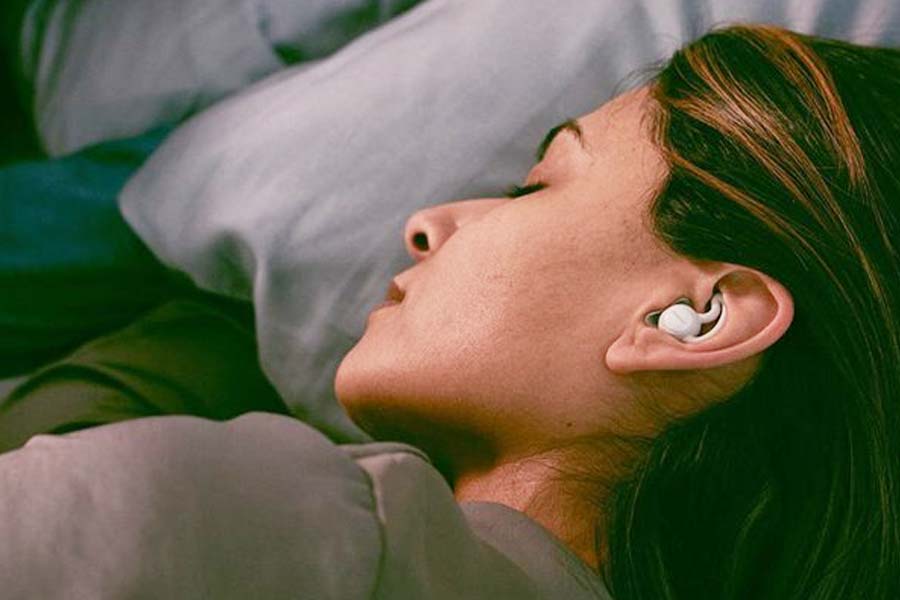 Chinese woman’s daily use of earphone at night causes hearing loss
