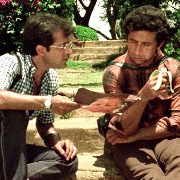 The bollywood film Jaane Bhi Do Yaaro had low budget, camera was stolen from set, actress wore her own clothes