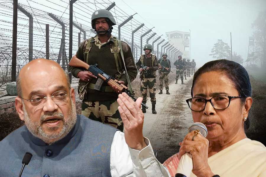 TMC attacked Amit Shah on CAA and infiltration issue in West Bengal