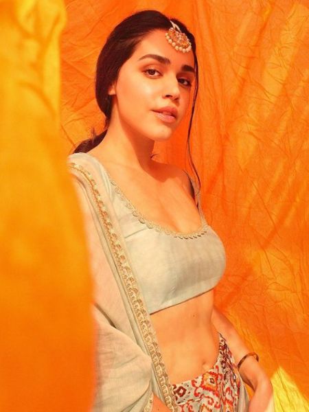 Beautiful pictures of 'Mamala Legal Hai' actress Nailaa Grewal dgtl