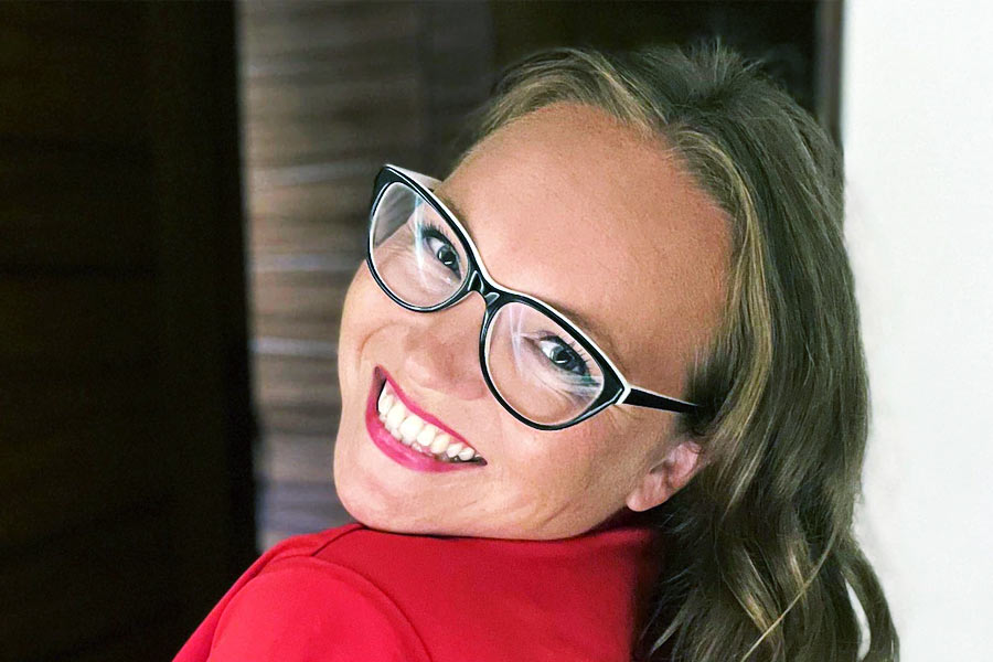 35-Year-Old Woman Travels 8,000 Kilometres For First Date