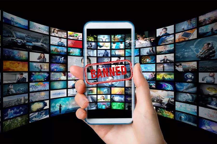 Central Government bans few ott websites and apps for showing vulgar content