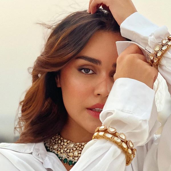 দিল্লিতে জন্ম নাইলার। পরিবারের কোনও সদস্য ফিল্মজগতের সঙ্গে যুক্ত নন। বাবা-মা এবং বোনের সঙ্গে দিল্লিতেই শৈশব, কৈশোর এবং তরুণী জীবন কাটান দিল্লিতেই। সেখানেই স্কুল এবং কলেজের পড়াশোনা শেষ করেন নাইলা।