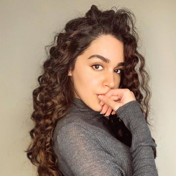 বলিপাড়ায় কানাঘুষো শোনা যায়, একটি হিন্দি ছবিতে মুখ্যচরিত্রে অভিনয় করতে দেখা যাবে নাইলাকে। চলতি বছরের জুন মাসে সেই ছবির মুক্তি পাওয়ার কথা।