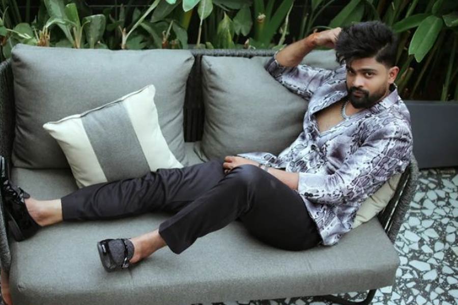 ২০০৪ সালে মুক্তিপ্রাপ্ত ‘নেনুন্নানু’ নামের তেলুগু ছবিতে শেষ অভিনয় করতে দেখা যায় আনন্দকে। তার পর আর অভিনয় করতে দেখা যায়নি তাঁকে। কানাঘুষো শোনা যায়, শিশু অভিনেতা হিসাবে ২০টির বেশি তেলুগু ছবিতে অভিনয় করেন তিনি।