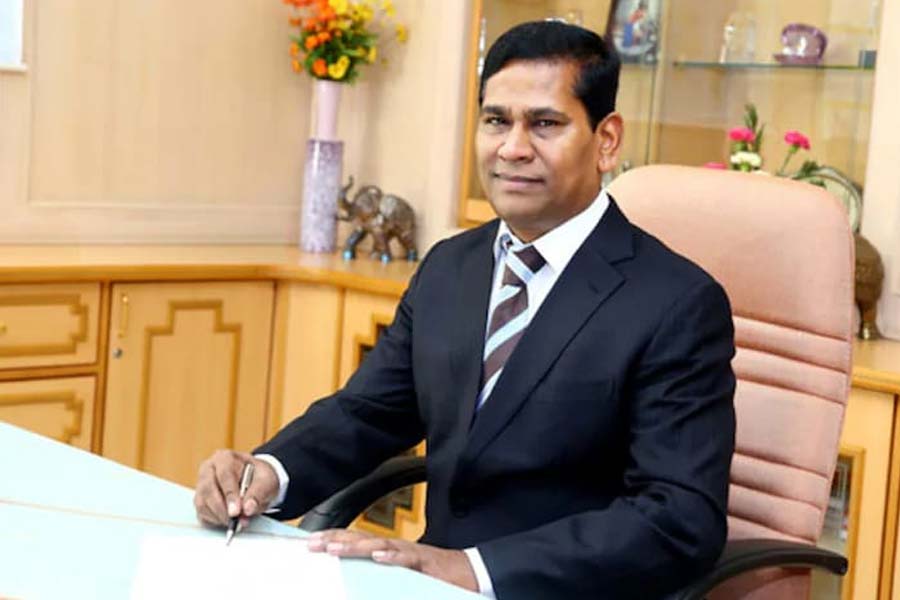 ১৯৯১ সালে তৈরি করেন নিজের সংস্থা ফিউচার গেমিং অ্যান্ড হোটেল সার্ভিসেস প্রাইভেট লিমিটেড। প্রথম দিকে ব্যবসা মূলত তামিলনাড়ুর মধ্যেই সীমাবদ্ধ রেখেছিলেন সান্তিয়াগো। 