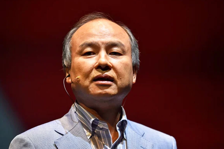 বলা হয়, মাসায়োশির কাছে যা সম্পত্তি ছিল, তাতে তিনি প্রতি ঘণ্টায় ৪১টি অডি গাড়ি কিনতে পারতেন। দিল্লির বিলাসবহুল এলাকায় প্রতি দিন গড়ে ৪০০ কোটি টাকা মূল্যের ২৩টি বাংলো কিনতে পারতেন।