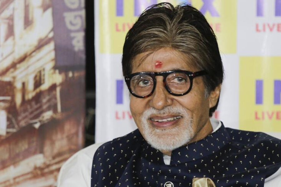 Amitabh Bachchan discharged from hospital post angioplasty