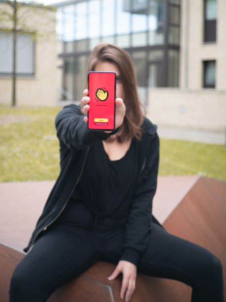 Woman talked to her dead mother through AI chatbot know how dgtl