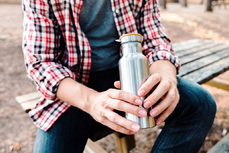 Which metals are healthy for water bottles