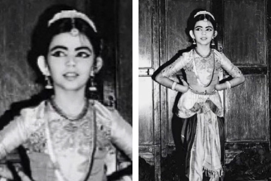 Rare throwback photos of Nita Ambani performing Bharatanatyam