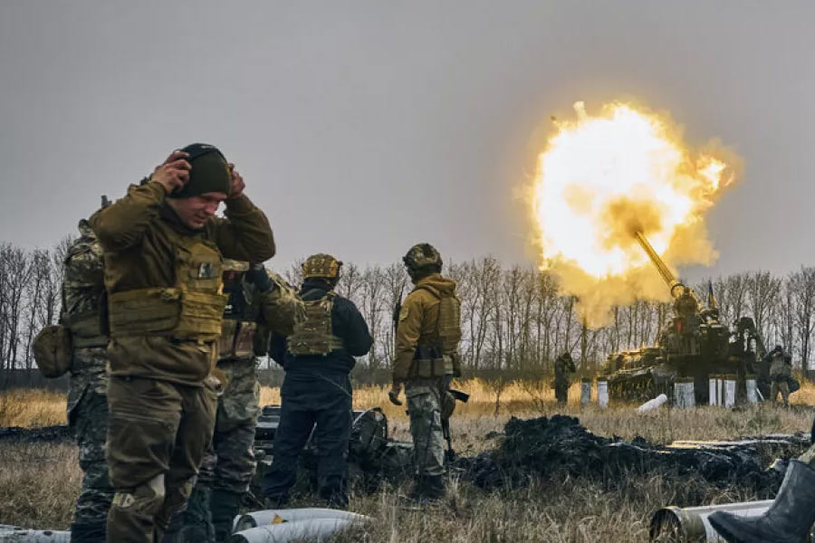তবে রাশিয়া এবং ইউক্রেনের সংঘাত এখন শুধু ওই দু’দেশের মধ্যে সীমাবদ্ধ নেই। তা এখন দু’দেশের সীমানা পেরিয়ে পৌঁছে গিয়েছে আফ্রিকার এক দেশে।