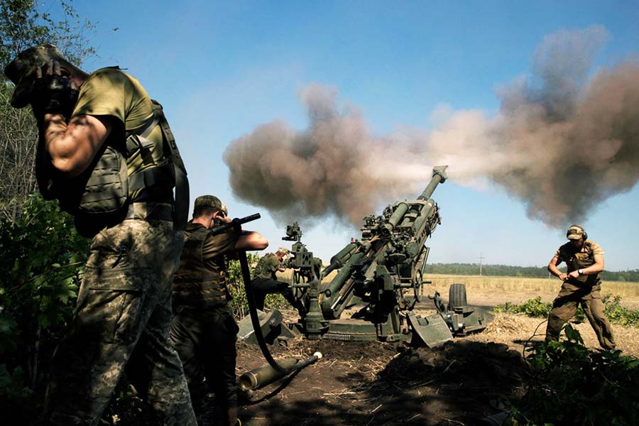 আফ্রিকার সেই দেশটির নাম সুদান। সুদানে রাশিয়া সমর্থিত বিদ্রোহীদের বিরুদ্ধে লড়াইয়ে শামিল হয়েছে ইউক্রেনের সেনা।