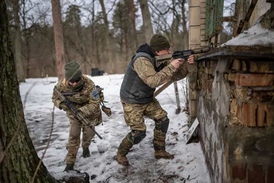 ২০২৩-এর এপ্রিলে, আফ্রিকার ওই দেশে আধাসামরিক র‌্যাপিড সাপোর্ট ফোর্সেস (আরএসএফ) এবং বুরহানের সামরিক সরকারের মধ্যে গৃহযুদ্ধ শুরু হয়।
