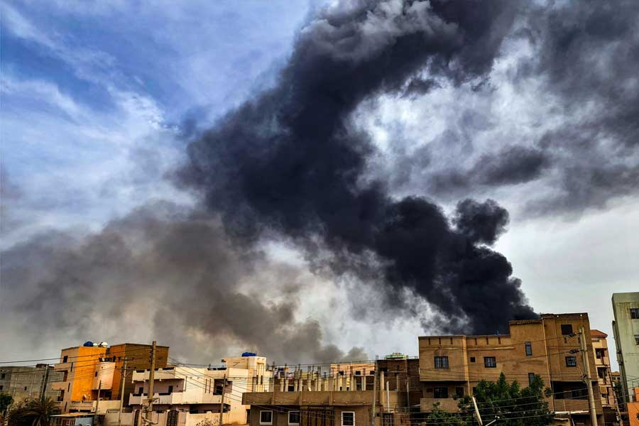 বিভিন্ন সূত্রে খবর, ২০২৩ সালের সেপ্টেম্বরে,  ইউক্রেনের প্রেসিডেন্ট ভলোদিমির জেলেনস্কি এবং বুরহান আয়ারল্যান্ডের শ্যানন বিমানবন্দরে একটি ‘অপরিকল্পিত বৈঠক’ করেছিলেন।