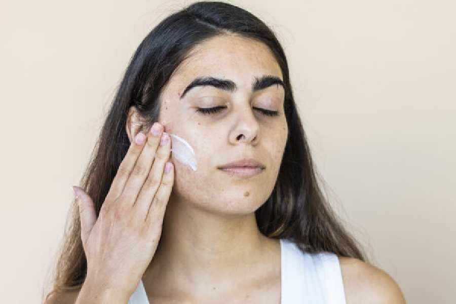 Get your skin and hair Holi-ready with these tips