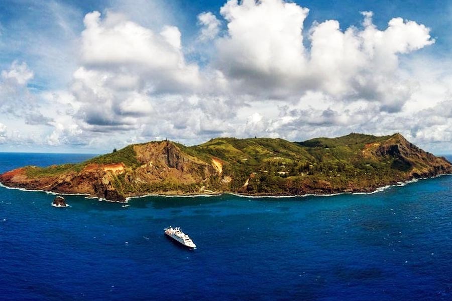 Know about the Pitcairn Island, the isolated volcanic island of Southern Pacific ocean