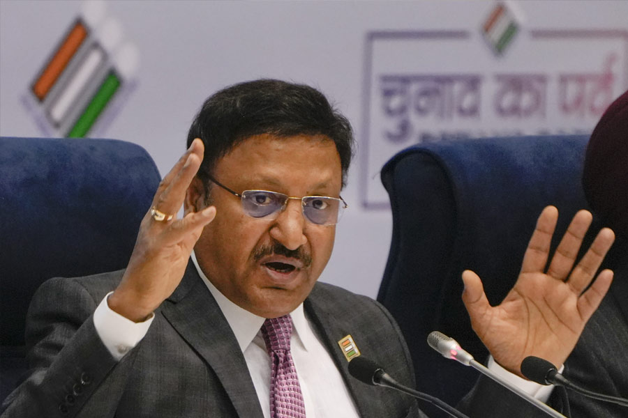 LS Poll in peak of summer Poll season got longer and hotter since 2004