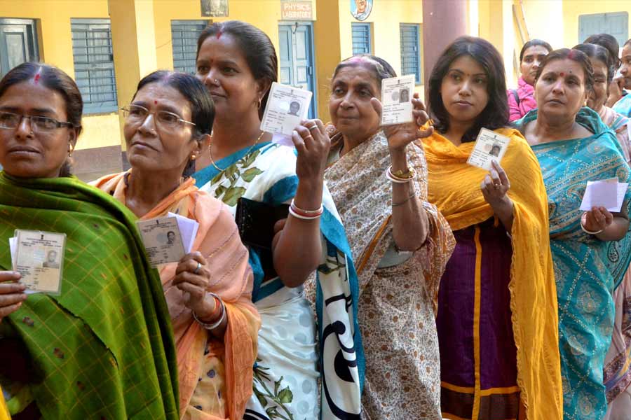 LS Poll in peak of summer Poll season got longer and hotter since 2004