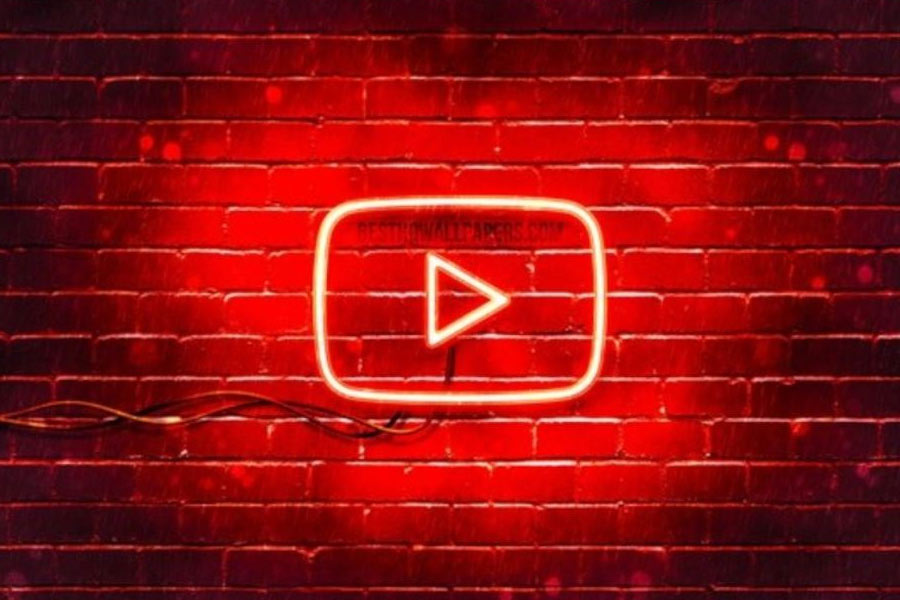 মজার ভিডিয়ো হোক অথবা শিক্ষামূলক ভিডিয়ো— ইউটিউব মাধ্যমে ভিডিয়ো পোস্ট করে জনপ্রিয় হয়ে উঠেছেন অনেকেই। চ্যানেলের নির্মাতারা কোটি কোটি টাকা উপার্জনও করছেন। ভারতের ধনী ইউটিউবারদের তালিকায় কে এগিয়ে? তাঁদের সম্পত্তির পরিমাণই বা কত?