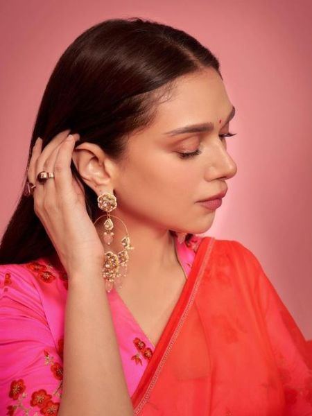 This beautiful saree style of Aditi Rao Hydari is perfect for summer dgtl