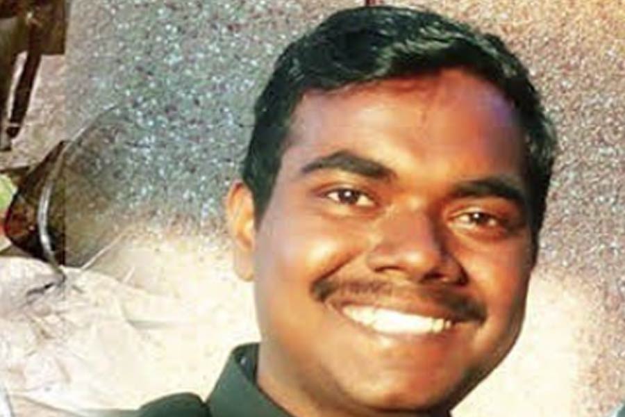 All you need to know about IAS officer, who used to be a cycle mechanic