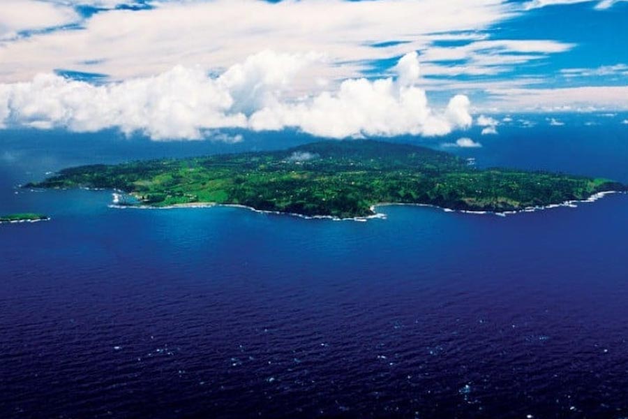 নরফ্লক দ্বীপে রয়েছে একটি জাতীয় উদ্যান। সাধারণত এই দ্বীপে এপ্রিল থেকে অগস্ট মাস পর্যন্ত বৃষ্টি হয়। এই দ্বীপের সর্বনিম্ন তাপমাত্রা কখনও ৬ ডিগ্রি সেলসিয়াসের নীচে এবং সর্বোচ্চ তাপমাত্রা কখনও ৩০ ডিগ্রি সেলসিয়াসের উপরে পৌঁছয়নি।