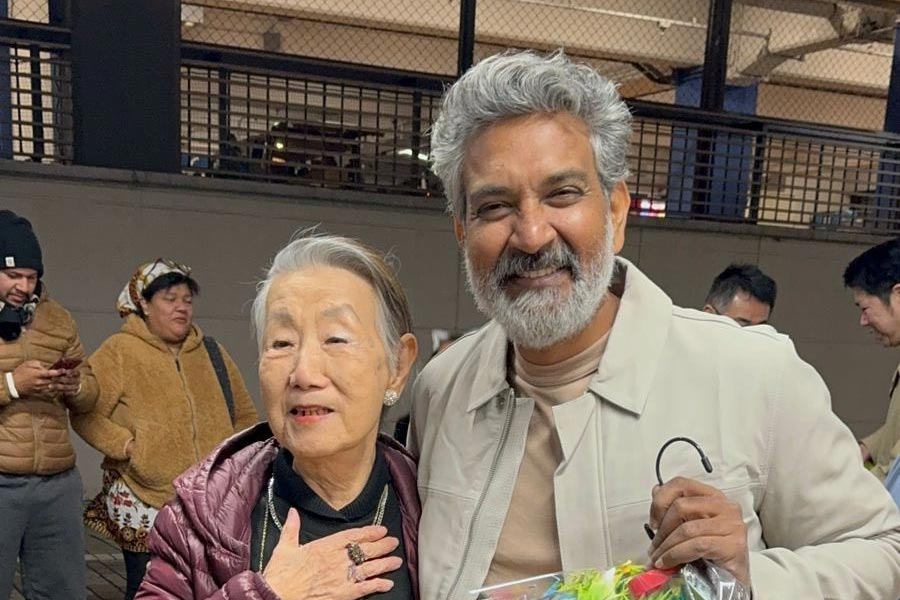 SS Rajamouli attends RRR special screening in Japan, receives gift from 83 year old fan