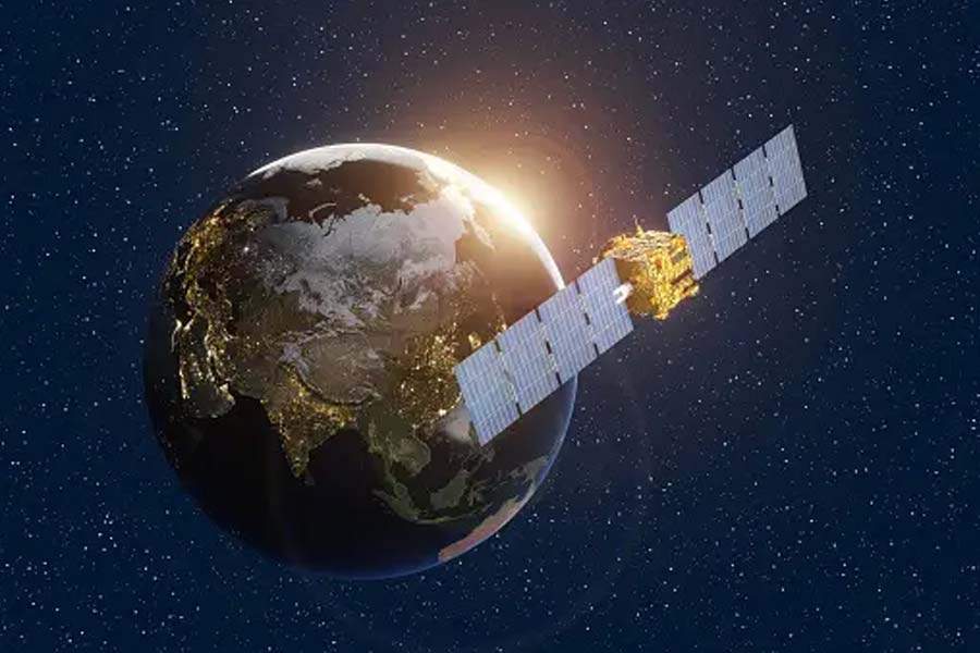 Russian president Vladimir Putin wants to install nuclear power unit in space, says source