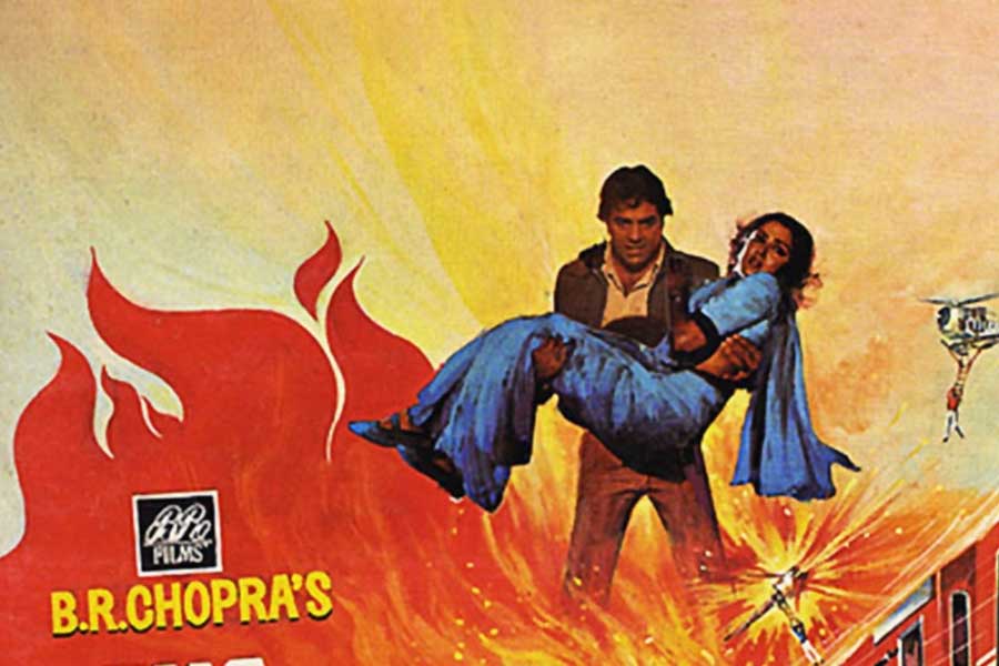 ছবি নির্মাণের জন্য খরচ হয়েছিল কোটি কোটি টাকা। খরচের নিরিখে আশির দশকের দামি ছবির তালিকার প্রথম সারিতে নামও লিখিয়ে ফেলেছিল। তবে পাঁচ বছর ধরে তৈরির পরেও বক্স অফিসে মুখ থুবড়ে পড়ে ভারতের অন্যতম ব্যর্থ ছবি ‘দ্য বার্নিং ট্রেন’।