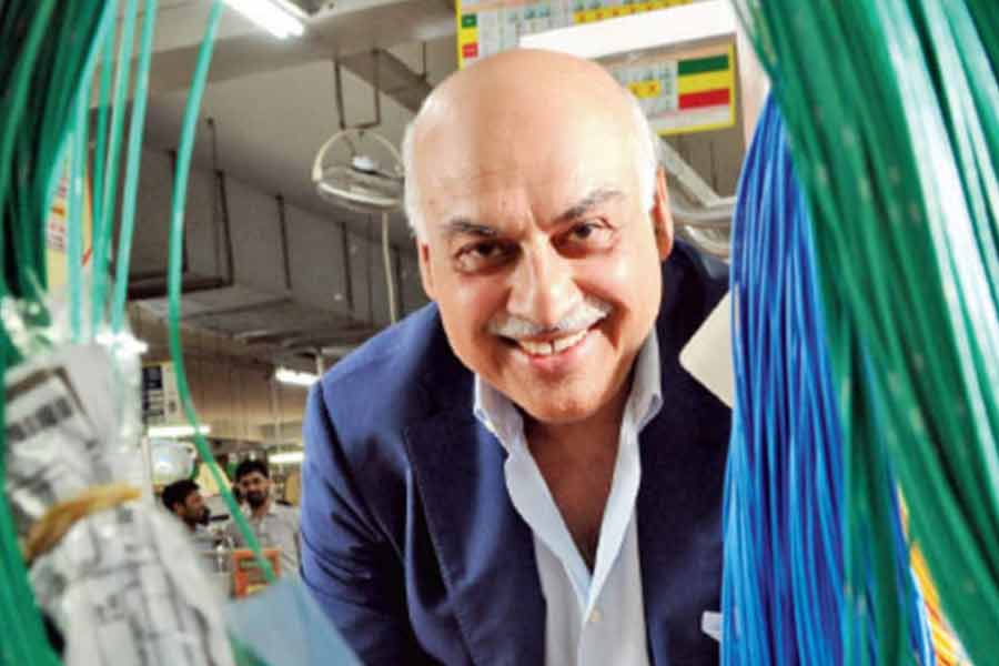 Vivek Chaand Sehgal is Australia’s Richest man, know his inspirational Story 