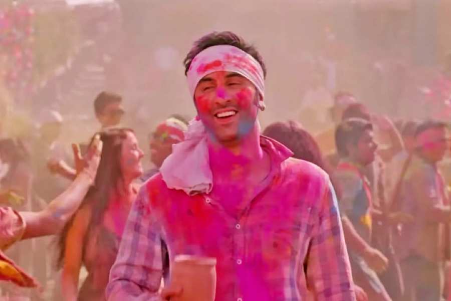 Five holi outfit ideas for men