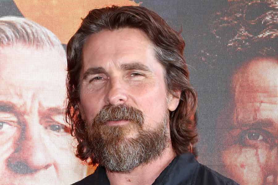 পুরনো গাড়ি নিয়ে ক্রিস্টিয়ানের আরও মন্তব্য, ‘‘আসলে এক বার যিনি পিক আপ ট্রাক ব্যবহার করা শুরু করেন, তাঁর পক্ষে আর অন্য কোনও গাড়ি চালানো সম্ভব নয়।’’