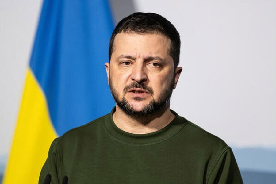 সংবাদ সংস্থা রয়টার্সের একটি প্রতিবেদন অনুযায়ী, ২০২৩ সালের নভেম্বরে ইউক্রেনের প্রেসিডেন্ট ভলোদিমির জেলেনস্কি দেশের উত্তর-পূর্ব অংশে সফরের পরে সে দেশের সেনাকে দেশের পূর্বে একাধিক দুর্গ তৈরির নির্দেশ দেন।