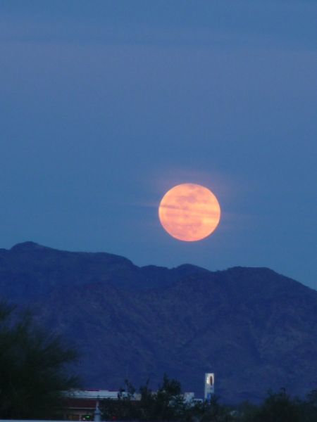 Holi 2024 under the shadow of lunar eclipse people of these zodiac signs will be most affected dgtl