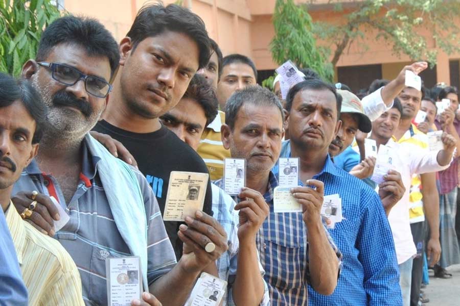 People can vote from home in lok Sabha 2024, who can vote