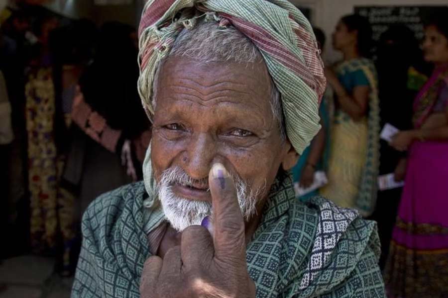 People can vote from home in lok Sabha 2024, who can vote