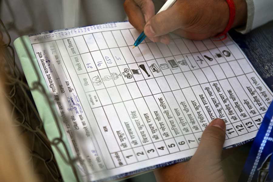 People can vote from home in lok Sabha 2024, who can vote