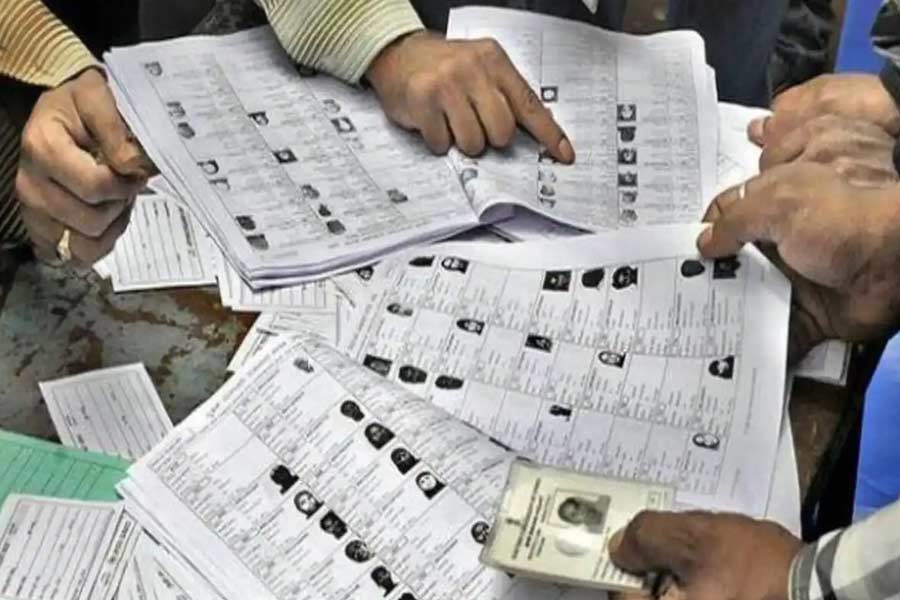 People can vote from home in lok Sabha 2024, who can vote