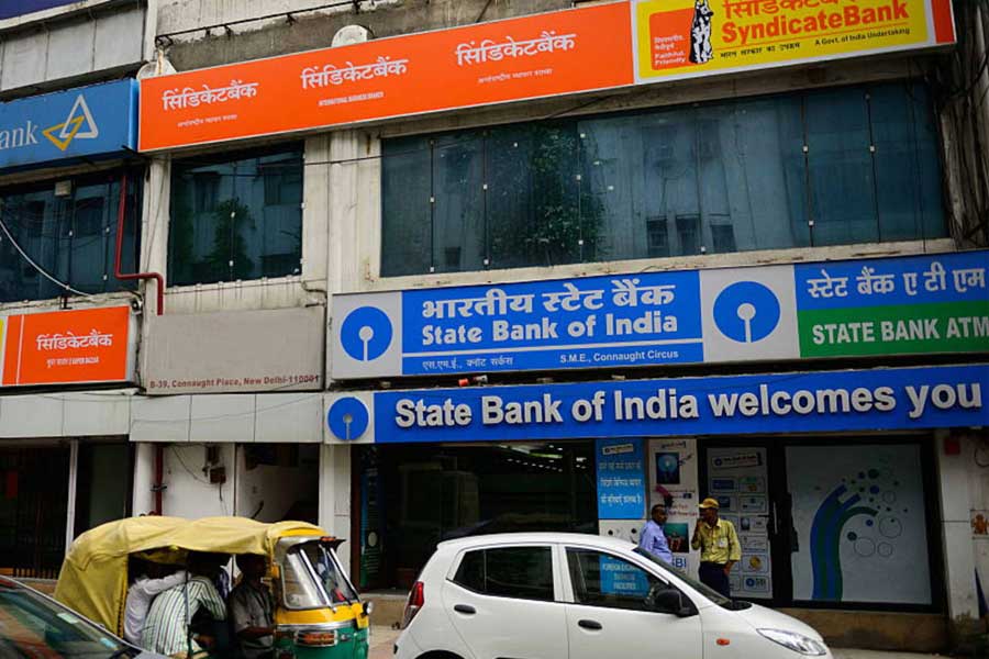 RBI directs some banks to remain open even on Sunday, March 31
