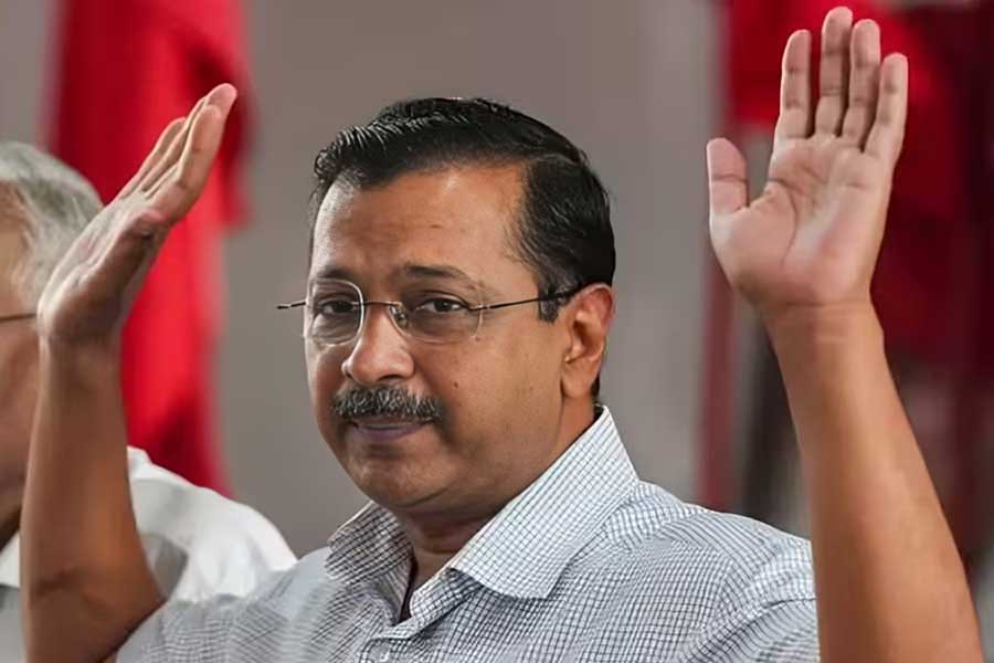 Delhi HC set to impose \\\\\\\'Heavy Cost\\\\\\\' on Ex-AAP MLA over plea to Remove Arvind Kejriwal as CM