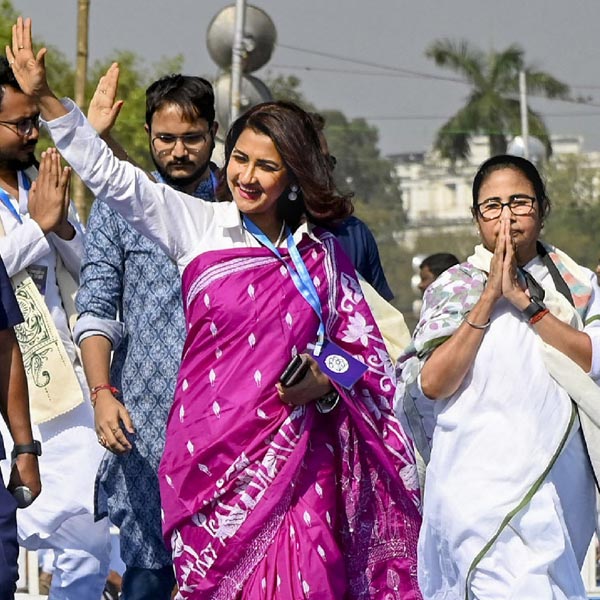 ১০ মার্চ ব্রিগেডের ‘জনগর্জন সভা’ থেকে ২০২৪-এর লোকসভা ভোটের রাজ্যের ৪২টি আসনের প্রার্থী ঘোষণা করেছিলেন দলের সর্বভারতীয় সাধারণ সম্পাদক অভিষেক বন্দ্যোপাধ্যায়। তৃণমূলের ‘সেনাপতি’ জানান, এ বছর লোকসভা নির্বাচনে হুগলি আসনে তৃণমূলের হয়ে লড়বেন রচনা।
