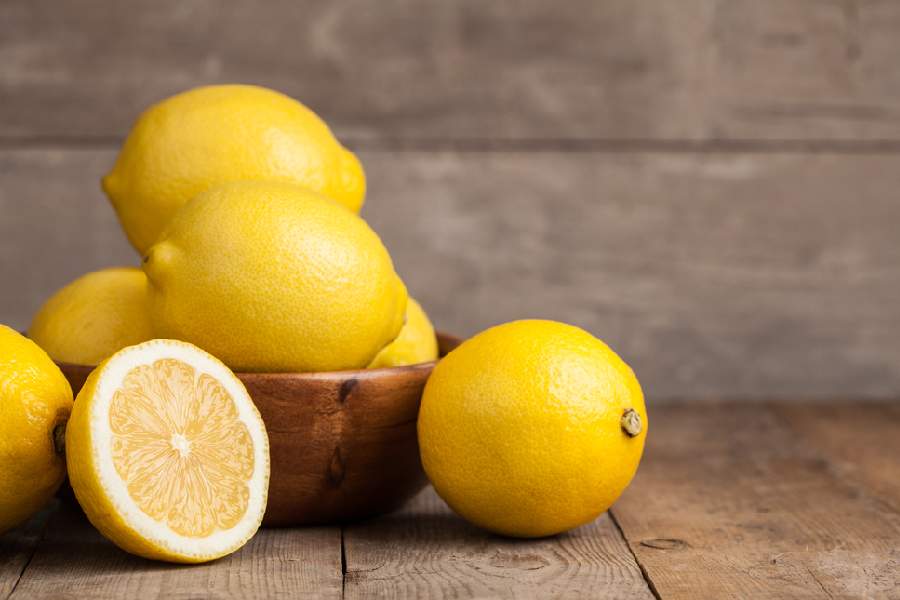 Three foods should not be taken with citrus fruits