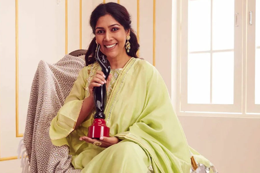 হিন্দি ধারাবাহিক জগতে রাতারাতি জনপ্রিয়তা পেয়ে যান সাক্ষী। ২০০০ সাল থেকে সম্প্রচারিত ‘কহানি ঘর ঘর কি’ ধারাবাহিকে পার্বতীর চরিত্রে অভিনয় করে দর্শকমনে জায়গা করে নেন তিনি। ২০০৮ সাল পর্যন্ত এই ধারাবাহিকটি সম্প্রচারিত হয়।