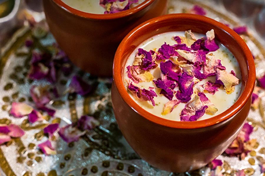 How to make Holi special thandai at home