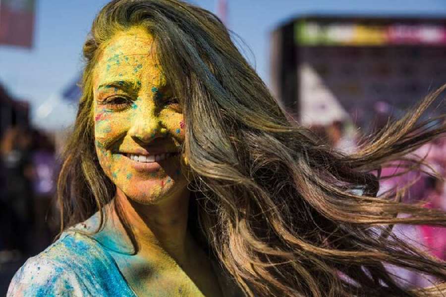 Tips for pre and post Holi Hair care