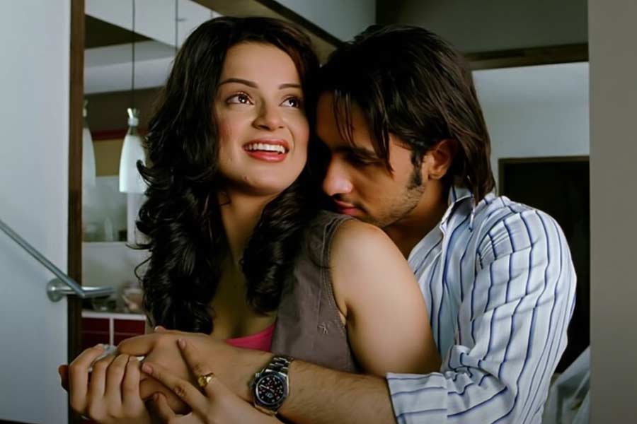 অধ্যয়নের অভিযোগ, তাঁকে মারধর করেছিলেন কঙ্গনা। ‘কালোজাদু’-রও প্রয়োগ করতেন তিনি। কঙ্গনা যদিও মানেননি সেই অভিযোগ।